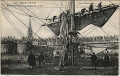 Saint-Malo - Rentree au Port - A Serrer les Voiles Ships