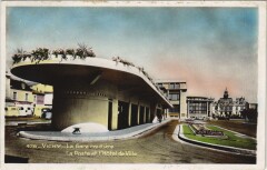 Vichy Gare Routiere, La Poste et Hotel de Ville à Vichy