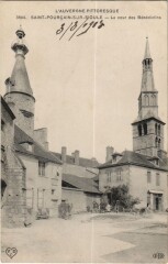 Saint-Pourcain-sur-Sioule La Cour des Benedictins