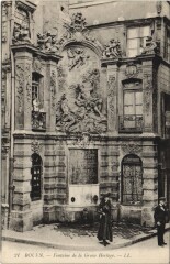 Rouen - Fontaine de la grosse à Rouen