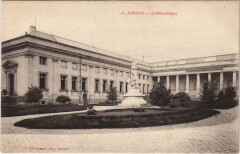 Amiens La bibliotheque à Amiens
