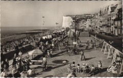 Mers-Les-Bains Vue generale sur la Plage -
																					80350 Mers-les-Bains
																			