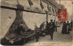 Laon Le Marche au Cloitre