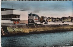 Courseulles-sur-Mer Place de Caen à Courseulles-sur-Mer