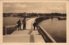 Grandcamp-les-Bains La Jetee et l'Entree du Port