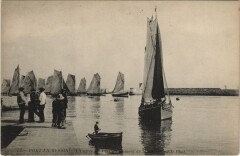 Port-en-Bessin L'Entree du Port au Moment de la Maree