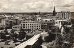 Caen Les Quatrans - Jardin et des Remparts du Chateau
