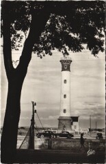 Riva-Bella Le Phare a Maree Basse et le Casino