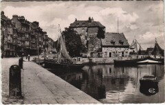 Honfleur Vieux Bassin à Honfleur