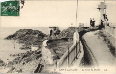 Saint-Lunaire La Croix du Decolle à Saint-Lunaire