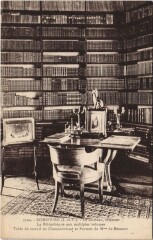 Combourg Le Chateau - Interieur - La Bibliotheque à Combourg
