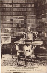 Combourg Interieur du Chateau - La Bibliotheque à Combourg