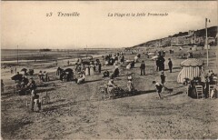 Trouville La Plage et la Jetee Promenade