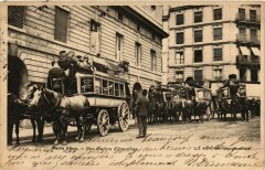 Paris Vecu. Une Station d'Omnibus
