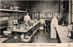 Hôpital Boucicaut - Laboratoire de la pharmacie à Paris 15e