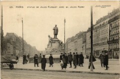 Paris (11e) Statue de Jules Floquet. avec Bd Jules Ferry à Paris 11e