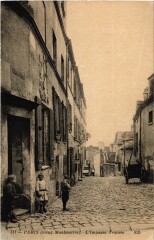 Carte postale ancienne L'Impasse Trainée
                                                                     à Paris 18e
                                