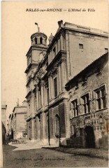 Arles L'Hotel de Ville à Arles