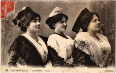 En Provence - Arlesiennes - Types à Arles