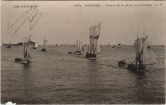 Cancale Retour de la peche aux Huitres à Cancale