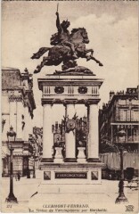 Clermont Ferrand Statue de Vercingetorix à Clermont-Ferrand
