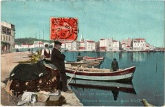 Martigues Pecheurs Debarquant leurs Filets à Martigues