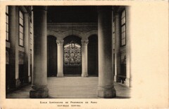 Ecole Supérieure de Pharmacie de Paris - Vestibule central à Paris 6e