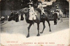 Jardin d'Acclimatation - Chameau et Dromadaire à Neuilly-sur-Seine