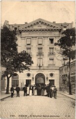Carte postale ancienne L'Hôpital Saint-Antoine
                                                                     à Paris 12e
                                