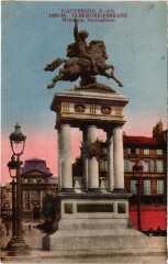 Clermont Ferrand Monument Vercingetorix France à Clermont-Ferrand