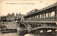 Carte postale ancienne Passy - Le Pont du Métropolitain
                                                                     à Paris 15e
                                