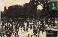 Carte postale ancienne Champ de Courses de Longchamp - Perspective du Paddock
                                                                     à Paris 16e
                                