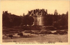 Selles sur Cher Le Chateau, vue prise du Cher France à Selles-sur-Cher
