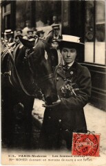 Paris Les femmes cocher Mme Moser Transport