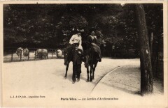 Carte postale ancienne Au Jardin d'Acclimatation
                                                                     à Neuilly-sur-Seine
                                
