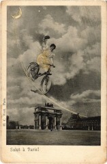 Paris 1e Arc de Triomphe de Carrousel bicycle à Paris 1er