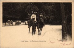 Carte postale ancienne Au Jardin d'Acclimatation
                                                                     à Neuilly-sur-Seine
                                