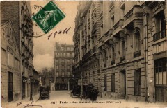 Rue Waldeck-Rousseau à Paris 17e