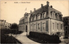 Carte postale ancienne L'Institut pasteur
                                                                     à Paris 15e
                                