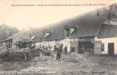 Villeneuve Le Roi - Place De La Pierre Au Lait - Voiture à Villeneuve-le-Roi
