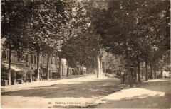 Fontainebleau Descente de la Gare France à Fontainebleau