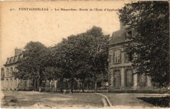 Fontainebleau Les Heronnieres-Entree de l'Ecole France à Fontainebleau