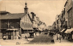Fontainebleau La Rue Grande et le Marche France à Fontainebleau