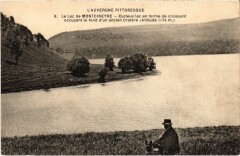 Le Lac de Montcineyre Curieux lac en forme de croissant France