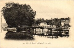 Samois Chemin de halage et le Pont de bois France