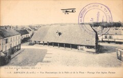Arpajon - Vue Panoramique De La Halle Et De La Place - Passage Biplan Far à Arpajon