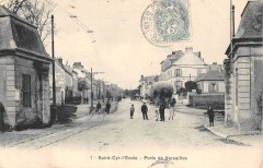 Saint Cyr L'Ecole Porte De Versailles à Versailles