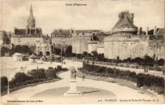 Saint-Malo Square et Porte Saint-Vincent Tram Vapeur à Saint-Malo