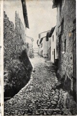 Une rue a St. Calmier -
													42 Loire
												