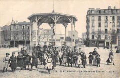 Malakoff La Place Des Ecoles à Malakoff
